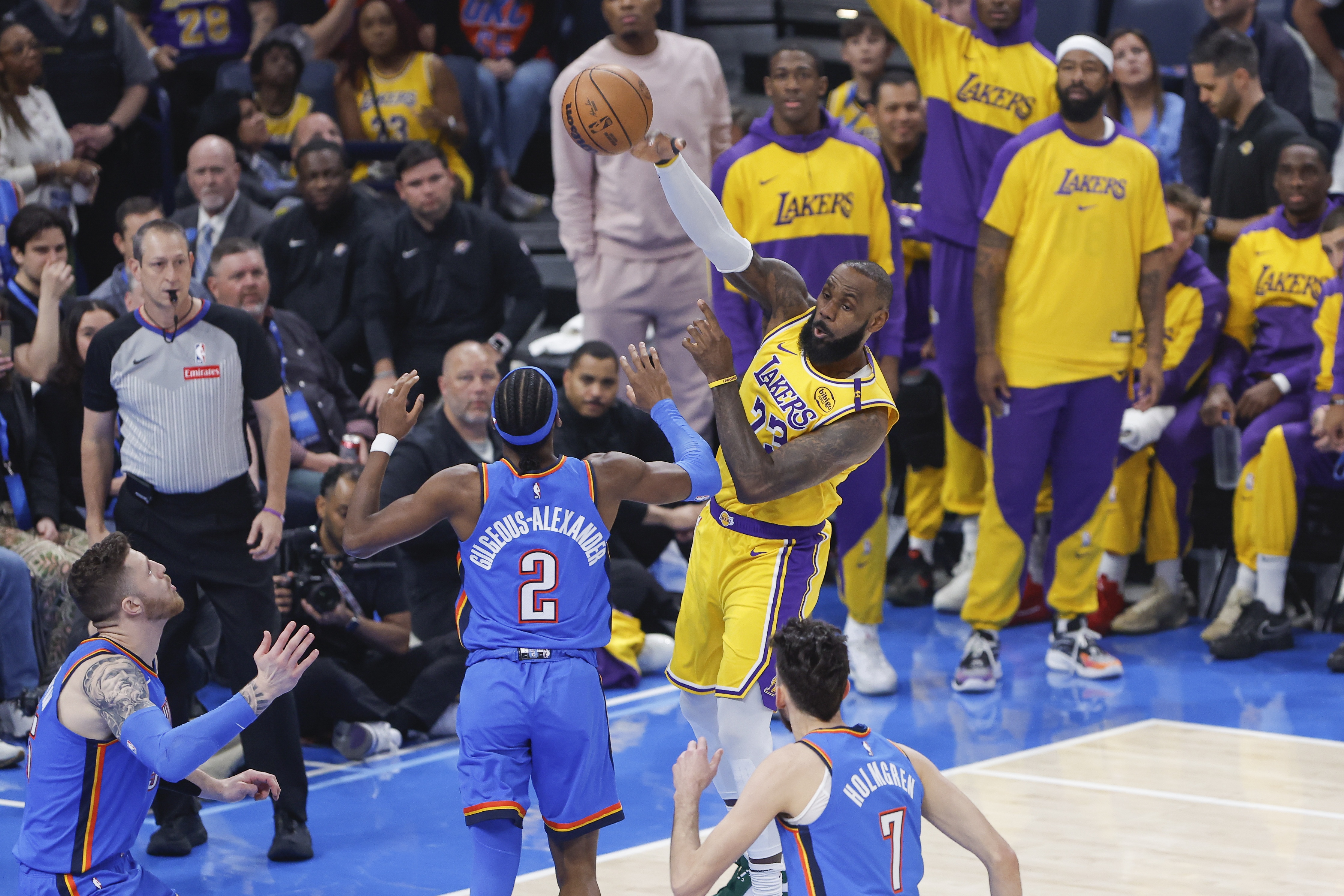 博鱼下载-霍里：詹姆斯是唯一有权抱怨裁判的人 他没有SGA&amp;东里的吹罚待遇